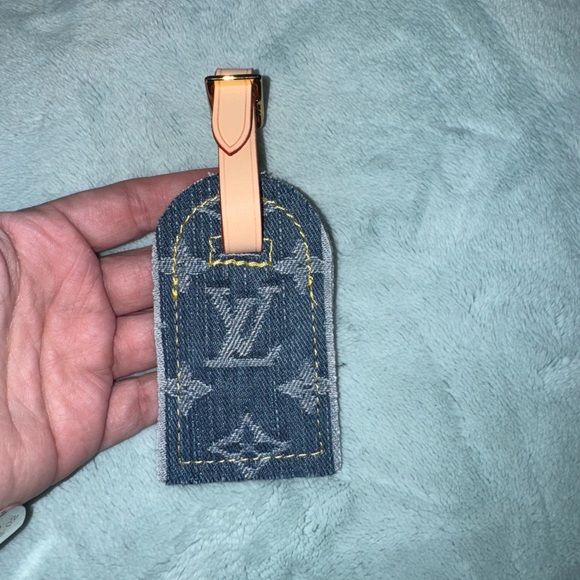 Louis Vuitton Denim Hang tag - Picture 2 of 3